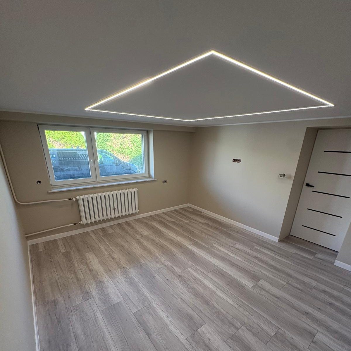 Salon, Bąków – po remoncie